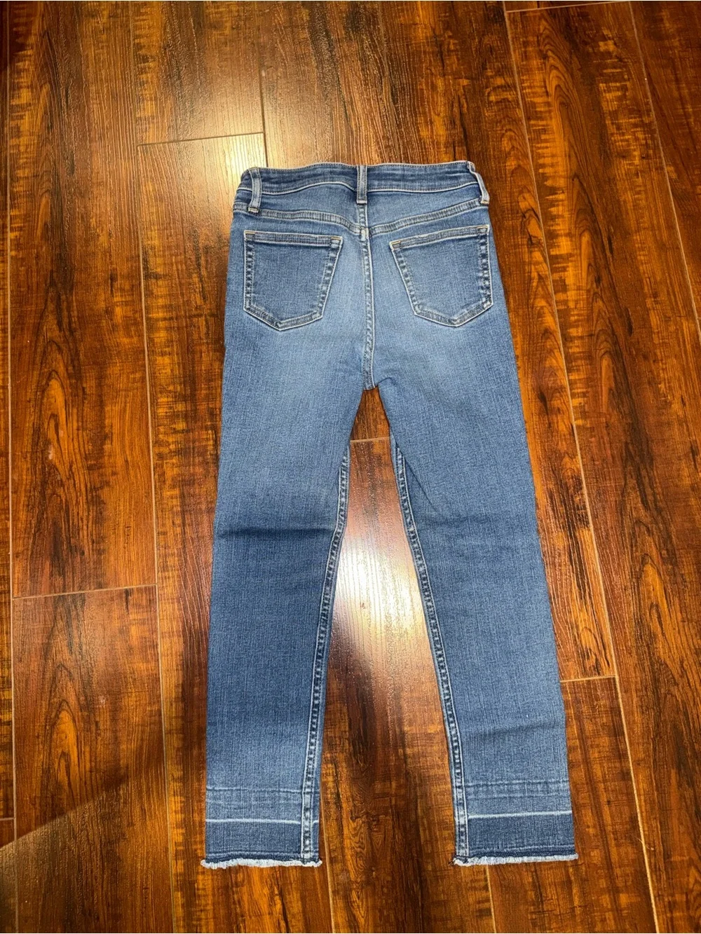 GAP Men's Medium Blue Skinny Jeans with Knee Distress